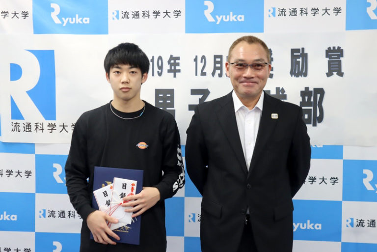 関西代表選手として出場決定！男子卓球部・米本駿也さんが12月度奨励賞を受賞！のサムネイル