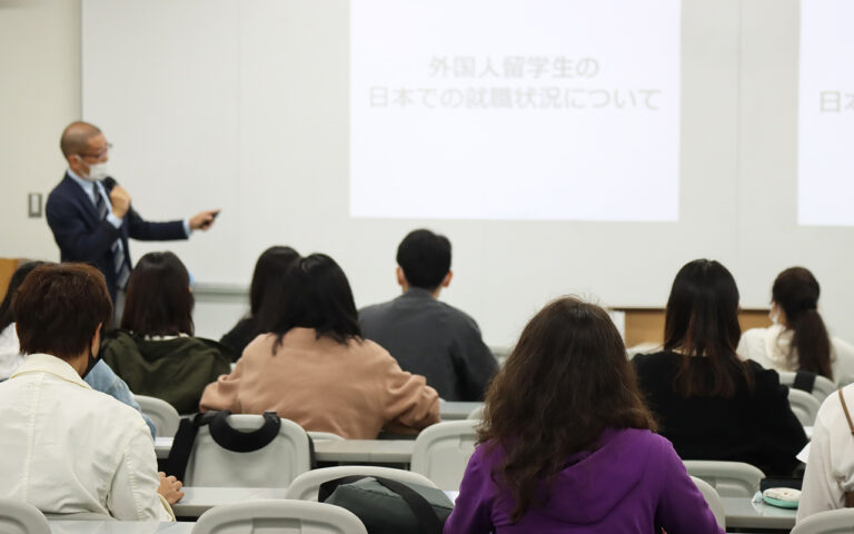 ウィズコロナの時代に、留学生が日本での就職に向けてやるべきこととは？のサムネイル